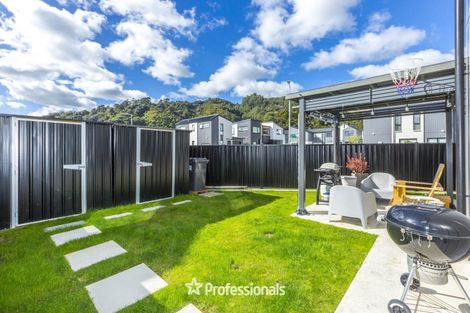 Photo of property in 76 Mawai Hakona Drive, Wallaceville, Upper Hutt, 5018
