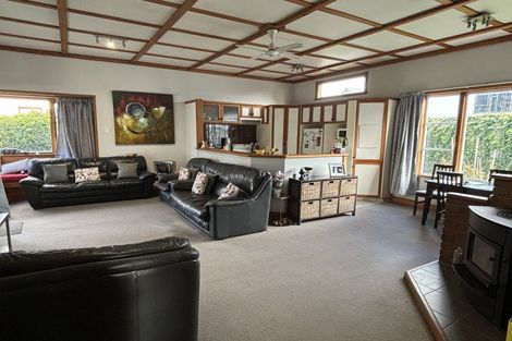 Photo of property in 217 Kenilworth Road, Mayfair, Hastings, 4122