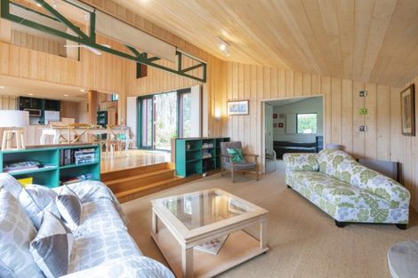Photo of property in 889 Takatu Road, Tawharanui Peninsula, Matakana, 0986