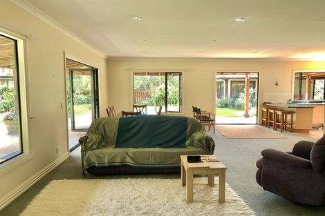 Photo of property in 224 Pukenamu Road, Te Horo, Otaki, 5581