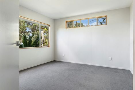 Photo of property in 44a Kestrel Heights, Arkles Bay, Whangaparaoa, 0932