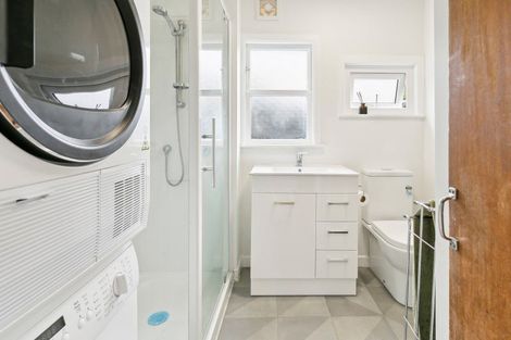 Photo of property in 27 Hathaway Avenue, Karori, Wellington, 6012