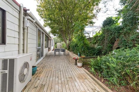 Photo of property in 4 Cyclarama Crescent, Massey, Auckland, 0614