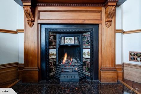 Photo of property in 64 Oriental Parade, Oriental Bay, Wellington, 6011