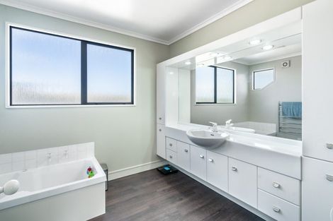 Photo of property in 712 Queens Drive, Waikiwi, Invercargill, 9810