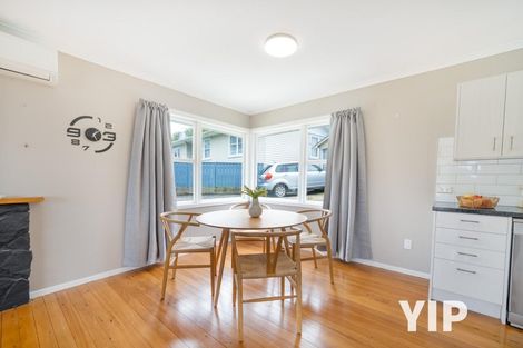 Photo of property in 54 Batchelor Street, Newlands, Wellington, 6037