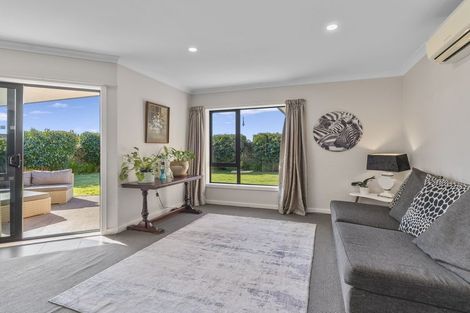 Photo of property in 8 Brompton Close, Richmond Heights, Taupo, 3330