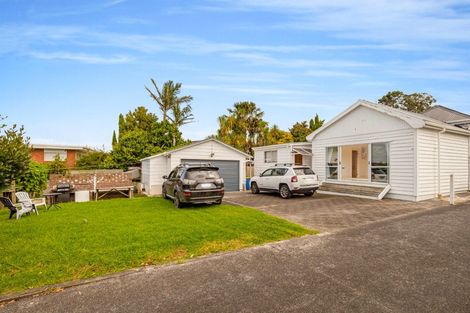 Photo of property in 118 Mokoia Road, Chatswood, Auckland, 0626