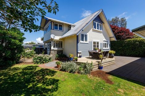 Photo of property in 162 Saint Aubyn Street, New Plymouth, 4310