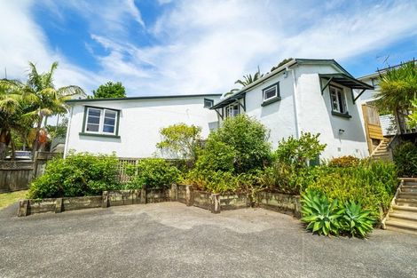 Photo of property in 38 Hythe Terrace, Mairangi Bay, Auckland, 0630