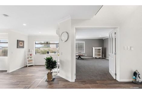 Photo of property in 17 Willis Avenue, Pukekohe, 2120