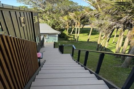 Photo of property in 43a Pohutukawa Avenue, Red Beach, 0932