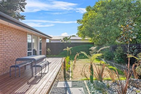 Photo of property in 198 Keyes Road, New Brighton, Christchurch, 8083
