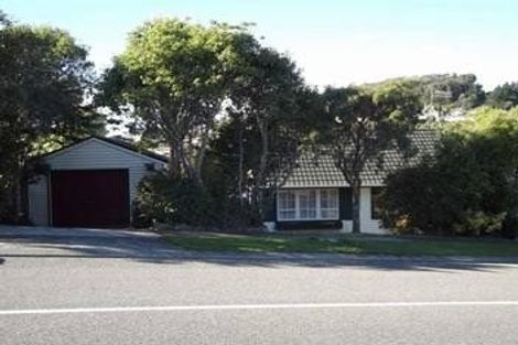 Photo of property in 1 Woolwich Close, Whitby, Porirua, 5024