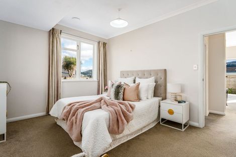 Photo of property in 23 Lucknow Terrace, Khandallah, Wellington, 6035