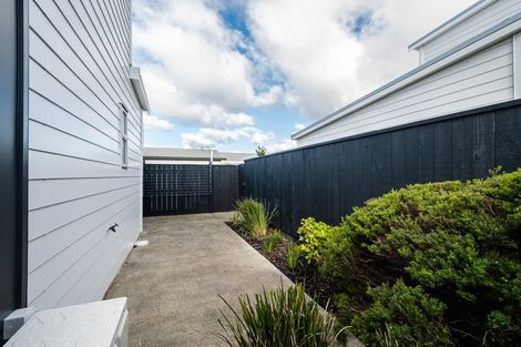 Photo of property in 24a Main Road, Titahi Bay, Porirua, 5022