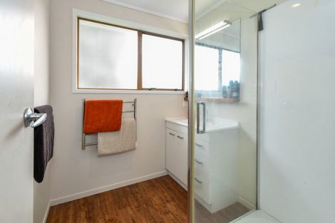 Photo of property in 20 Hyperion Drive, Randwick Park, Auckland, 2105
