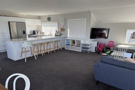 Photo of property in 129 Maungaraki Road, Korokoro, Lower Hutt, 5012