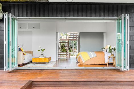 Photo of property in 2/5 Hauraki Road, Hauraki, Auckland, 0622