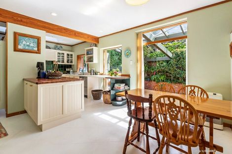 Photo of property in 9 Fitzroy Street, Wadestown, Wellington, 6012