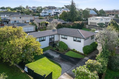 Photo of property in 108 Oaktree Avenue, Browns Bay, Auckland, 0630
