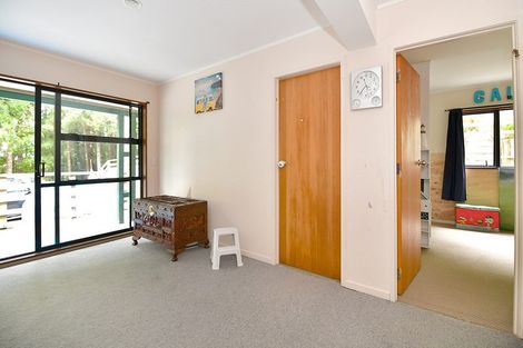 Photo of property in 335 Kanohi Road, Kaukapakapa, 0873