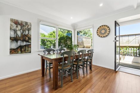 Photo of property in 1/33 Exmouth Road, Northcote, Auckland, 0627