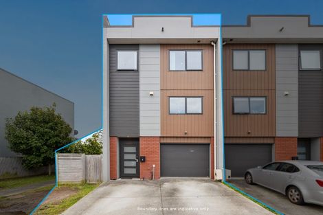 Photo of property in 7 Meritage Lane, Te Atatu South, Auckland, 0610