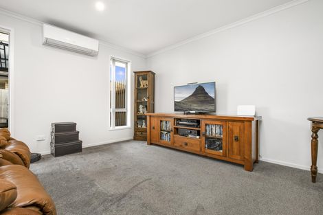 Photo of property in 15 Lamborn Drive, Papakura, 2110