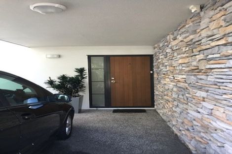 Photo of property in 4/12 Herons Way, Northcote, Auckland, 0627