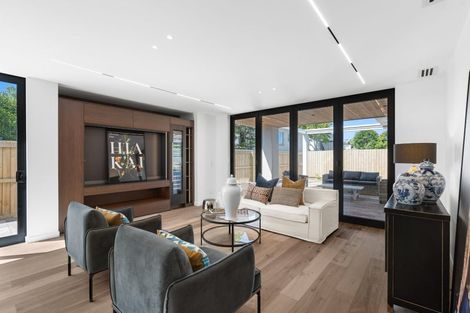 Photo of property in 146a Straven Road, Fendalton, Christchurch, 8014