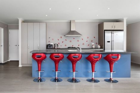 Photo of property in 16 Surfers Avenue, Waihi Beach, 3611