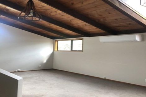 Photo of property in 2/69 Saddleback Rise, Murrays Bay, Auckland, 0630