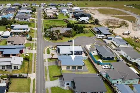 Photo of property in 16 Surfers Avenue, Waihi Beach, 3611