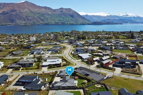 Photo of property in 3 Clearview Street, Wanaka, 9305