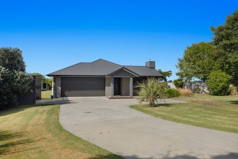 Photo of property in 21 Aerodrome Road, Thornton, Whakatane, 3191