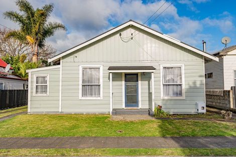 Photo of property in 30 Tay Street, Whanganui, 4500