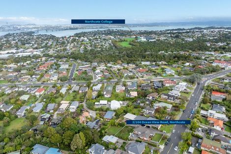 Photo of property in 2/104 Ocean View Road, Northcote, Auckland, 0627