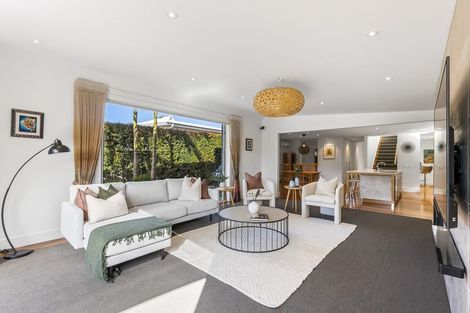 Photo of property in 3a Walton Street, Red Beach, 0932