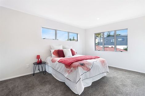 Photo of property in 2a Palmgreen Court, Stanmore Bay, Whangaparaoa, 0932