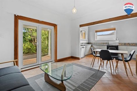 Photo of property in 2/14 Guthrie Street, Waterloo, Lower Hutt, 5011