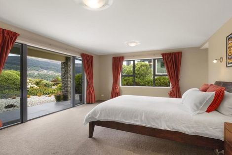 Photo of property in 660 Peninsula Road, Kelvin Heights, Queenstown, 9300