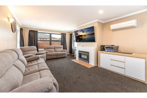 Photo of property in 34 Vancouver Crescent, Wainoni, Christchurch, 8061