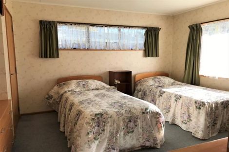 Photo of property in 13a Side Street, Clinton, 9534