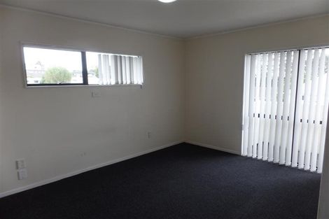 Photo of property in 3/24 Eastglen Road, Glen Eden, Auckland, 0602
