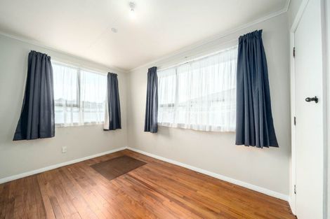 Photo of property in 3 Beauzami Crescent, Ascot Park, Porirua, 5024