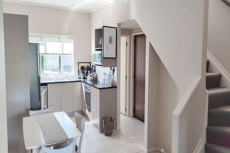 Photo of property in 7 Skip Lane, East Tamaki, Auckland, 2013