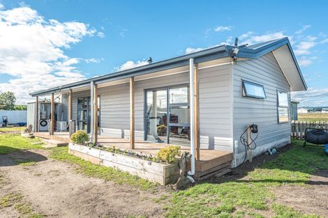 Photo of property in 12 Beaumaris Avenue, Castlecliff, Whanganui, 4501