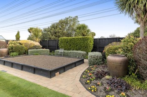Photo of property in 37 Little Oaks Drive, Yaldhurst, Christchurch, 8042