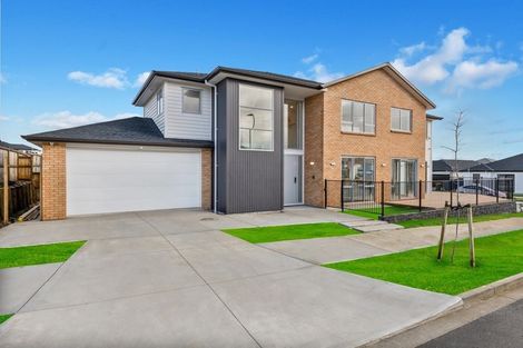 Photo of property in 23 Cooladawson Drive, Flat Bush, Auckland, 2019
